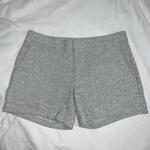 Black & White Print Shorts SZ 2 Banana Republic Like New